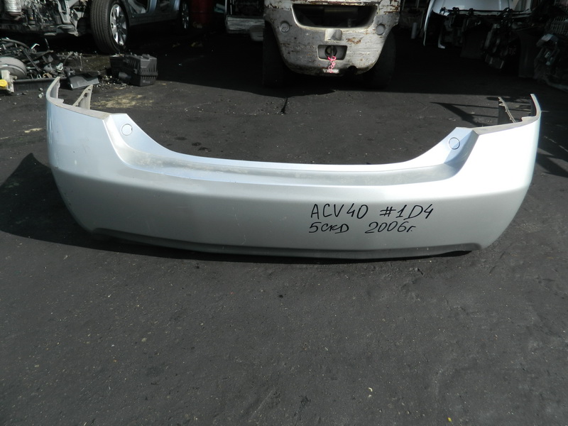 Бампер Toyota Camry