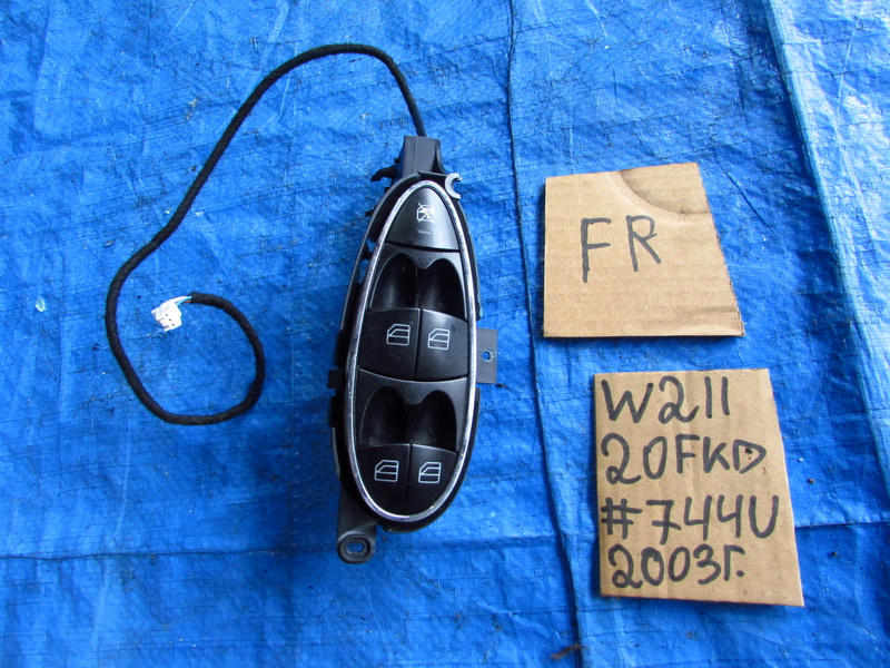 Блок управления стеклоподьемниками Mercedes-benz E-class