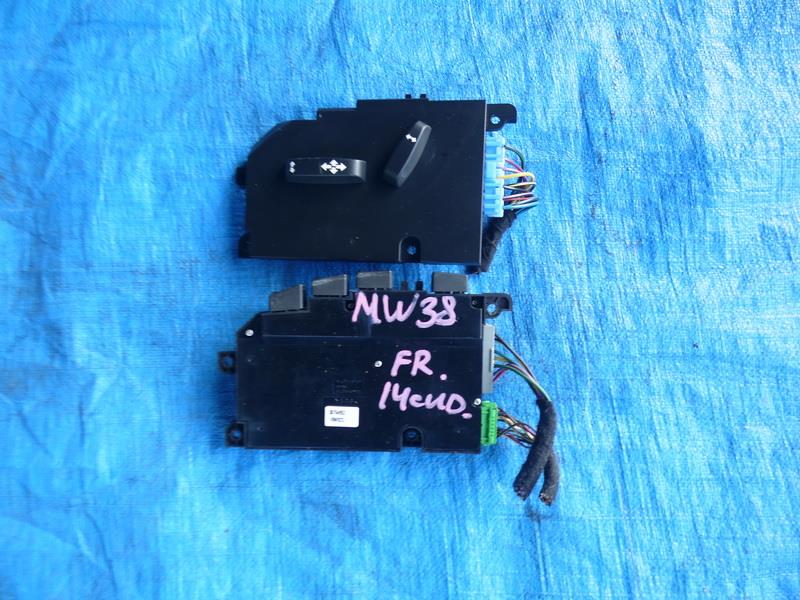Блок регулировки сидений Volvo V50 MW38