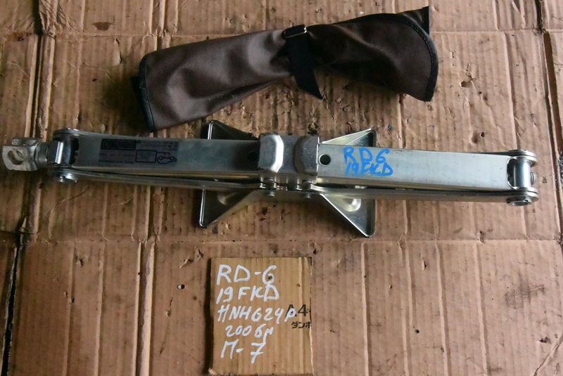 Домкрат Honda CR-V