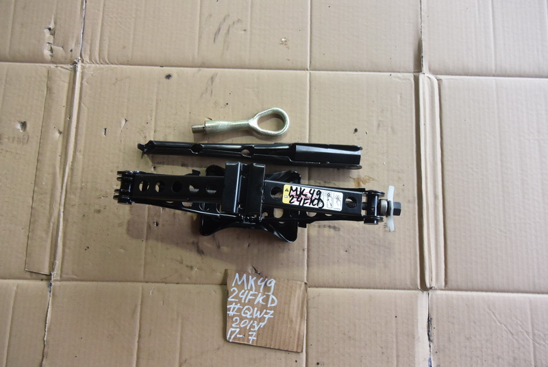 Домкрат Jeep Compass