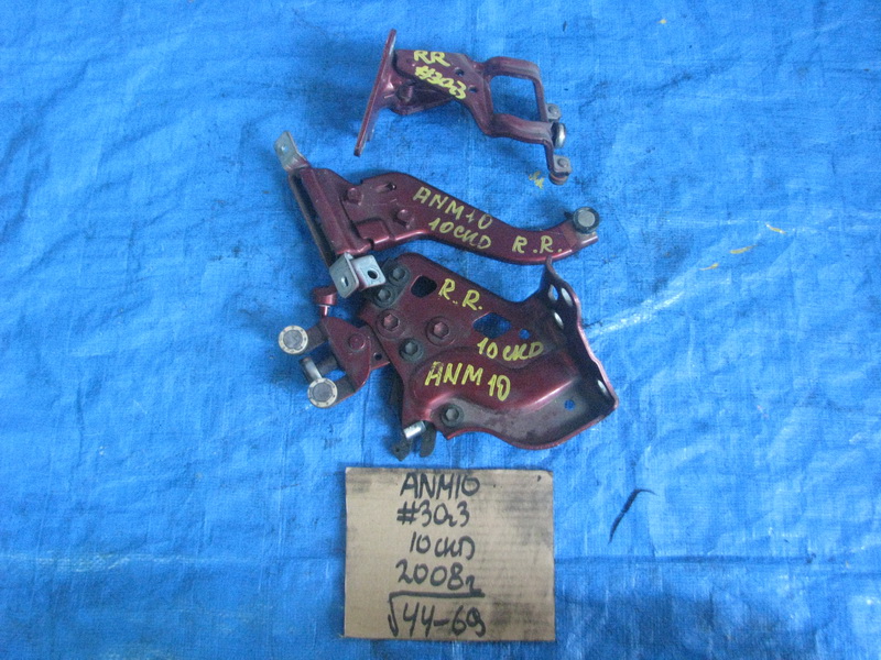 Ролик сдвижной двери Toyota Isis ANM10