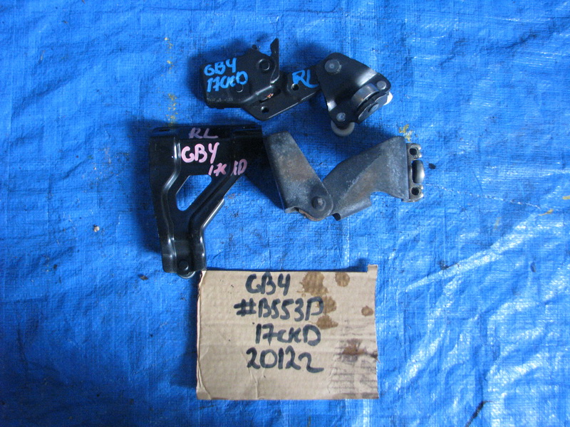 Ролик сдвижной двери Honda Freed GB4