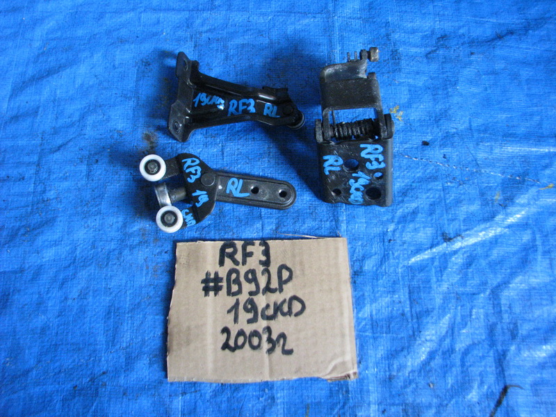 Ролик сдвижной двери Honda Stepwgn RF3