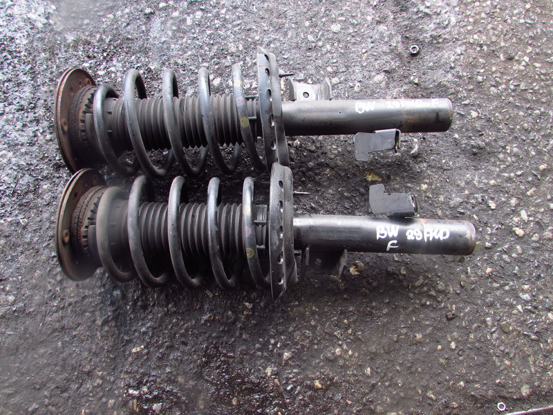 Стойка Volvo V70 BW