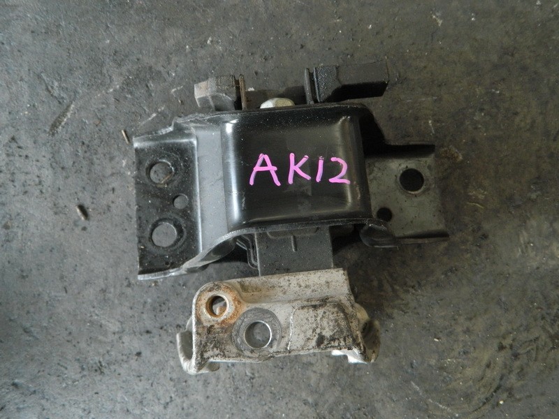 Подушка двигателя Nissan March AK12