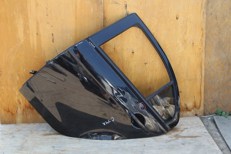 Дверь Mitsubishi Lancer