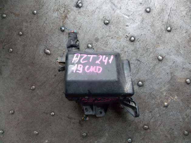 Блок предохранителей Toyota Caldina