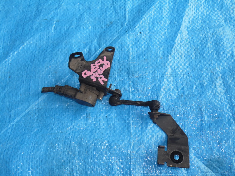 Датчик положения кузова Mazda Premacy