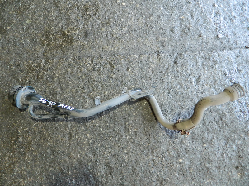 Горловина топливного бака Mazda RX-8