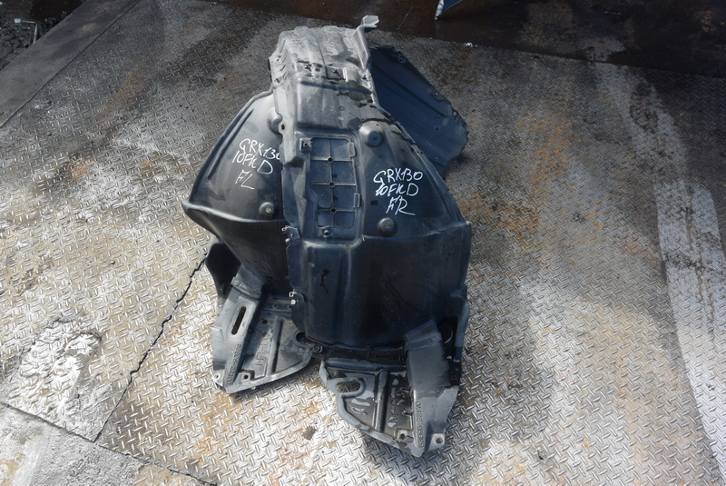 Подкрылок Toyota Mark X GRX130