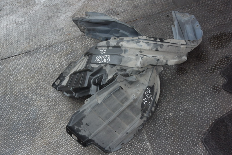 Подкрылок Mitsubishi Outlander CW5W