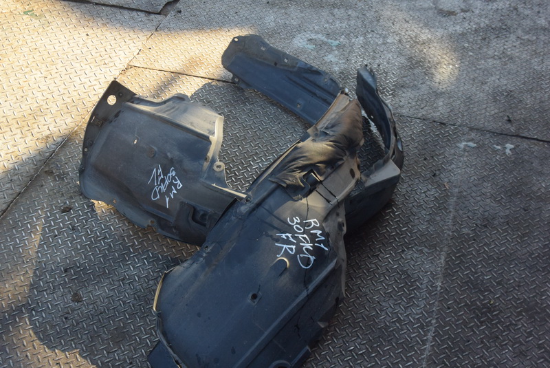 Подкрылок Honda CR-V RM1