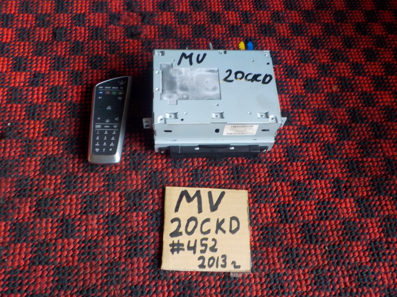 Магнитофон Volvo V40