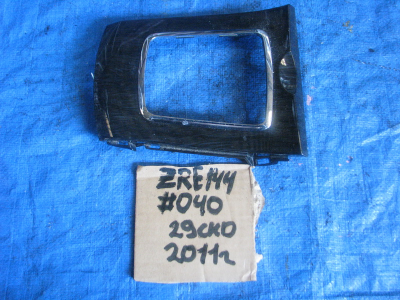 Консоль КПП Toyota Corolla Fielder ZRE144