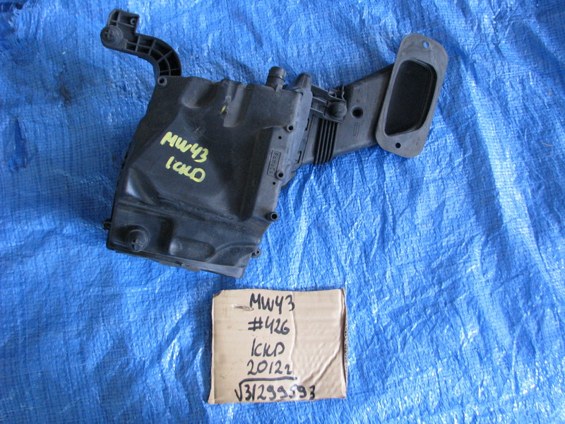 Корпус воздушного фильтра Volvo V50