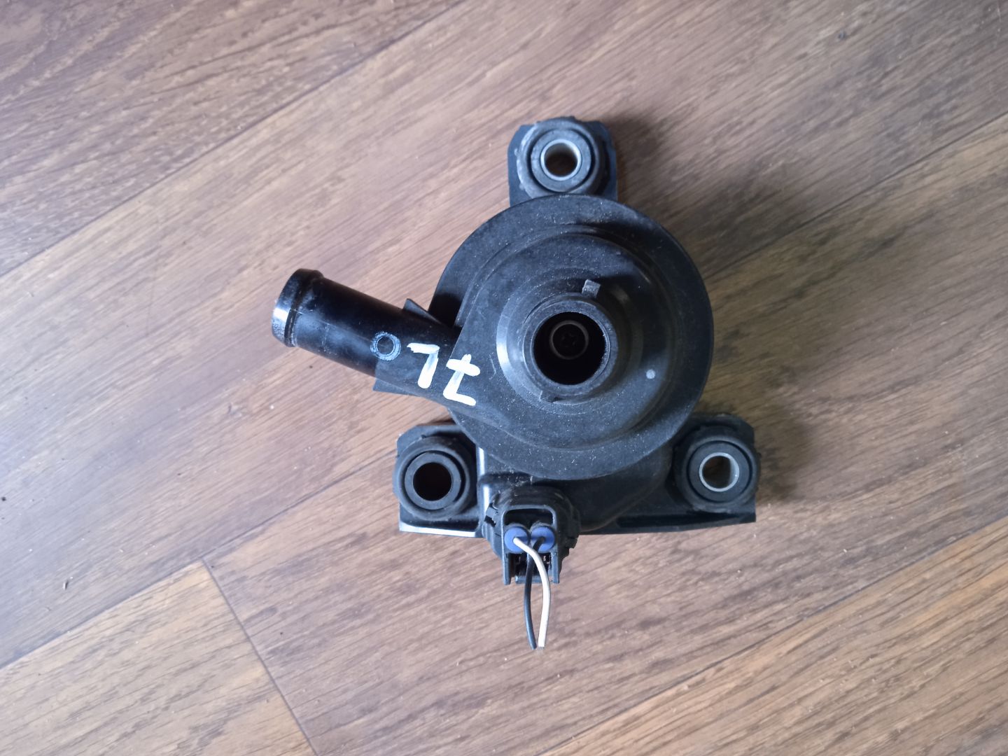 Термостат Volkswagen Touareg 7LA