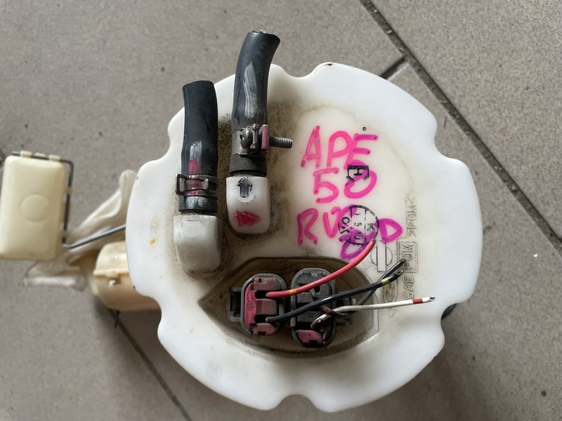 Топливный насос Nissan Elgrand