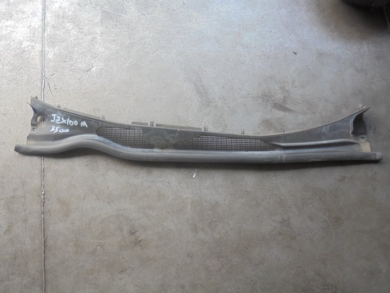 Решетка под лобовое стекло Toyota Mark II