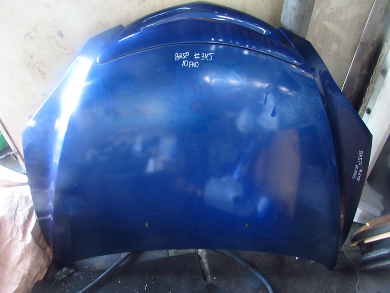 Капот Mazda Axela