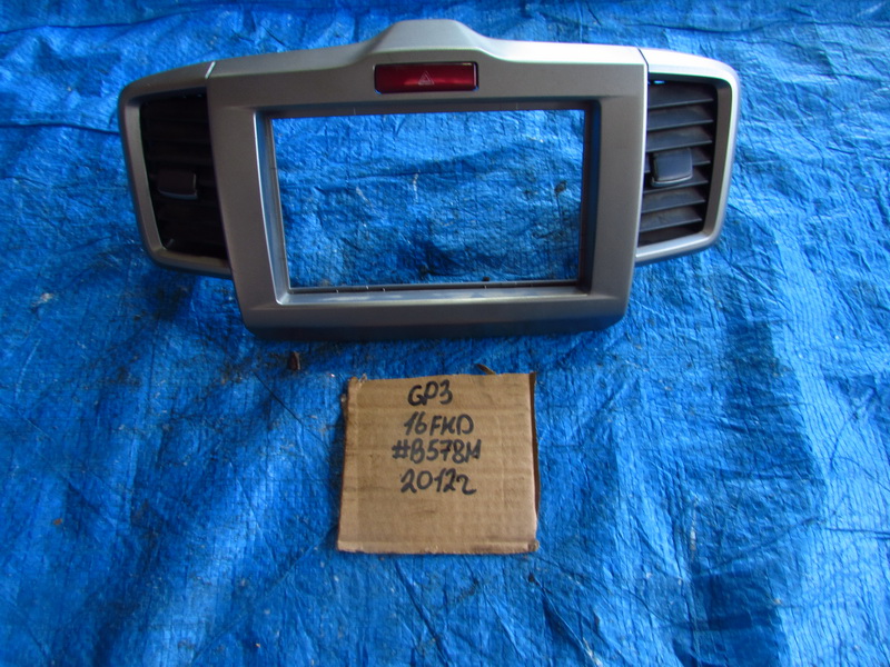 Рамка магнитофона Honda Freed GP3