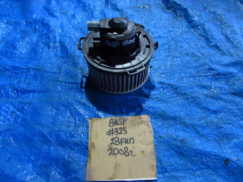 Моторчик печки Mazda Axela