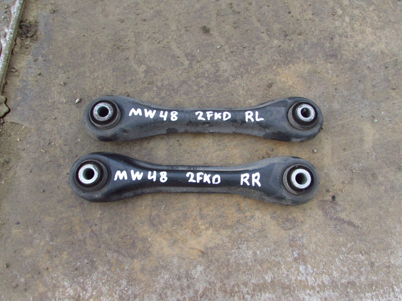 Рычаг Volvo V40