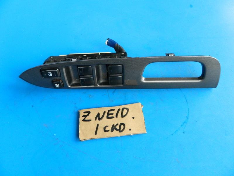 Блок управления стеклоподьемниками Toyota Wish