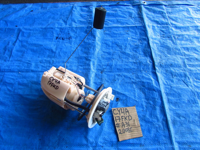 Топливный насос Mitsubishi Lancer CY4A