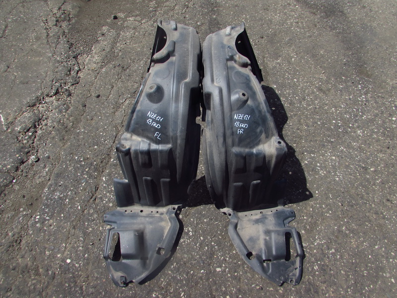 Подкрылок Toyota Corolla Spacio