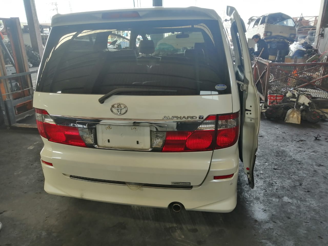 Toyota Alphard ANH10