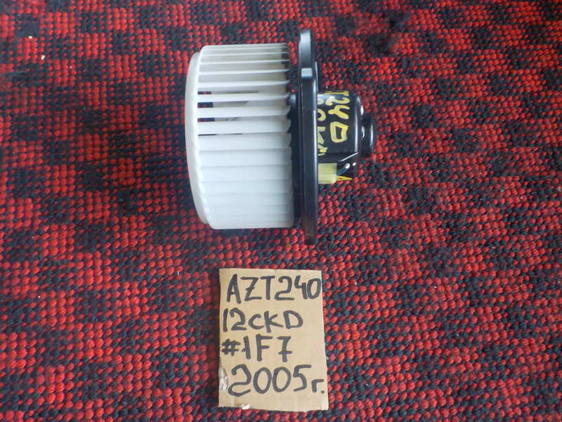 Моторчик печки Toyota Premio AZT240
