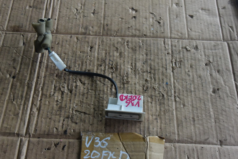 Ионизатор Nissan Skyline V36