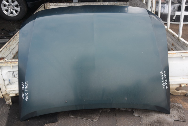 Капот Mitsubishi Pajero V93W