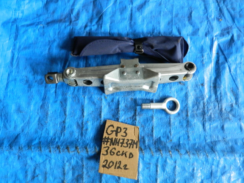 Домкрат Honda Freed GP3