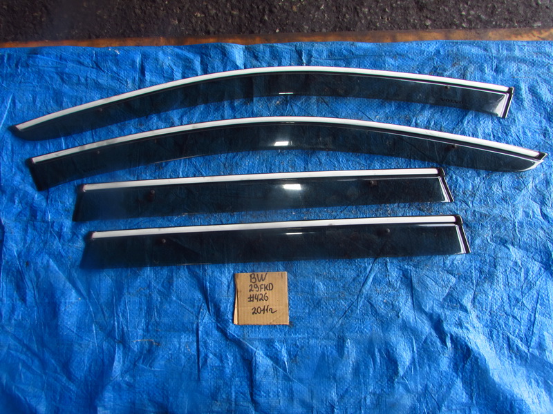 Ветровики Volvo V70