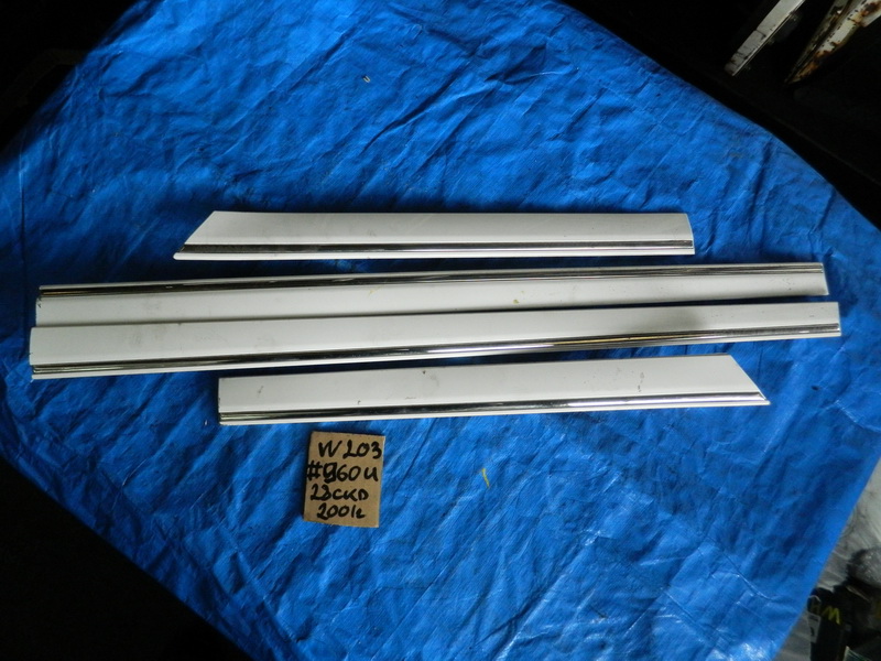 Молдинг на дверь Mercedes-benz C-class W203