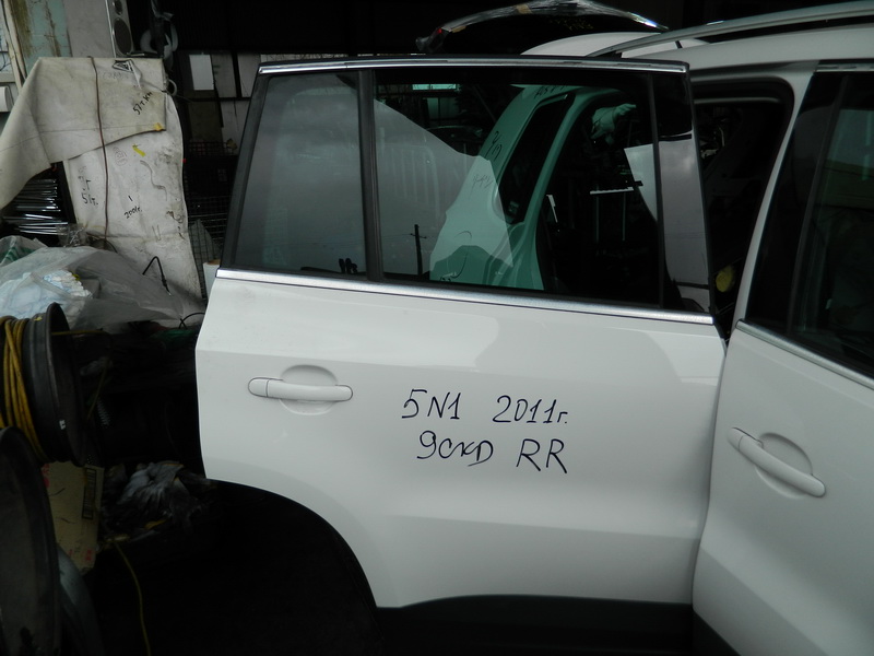 Дверь Volkswagen Tiguan 5N1