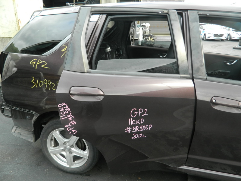 Дверь Honda Fit Shuttle