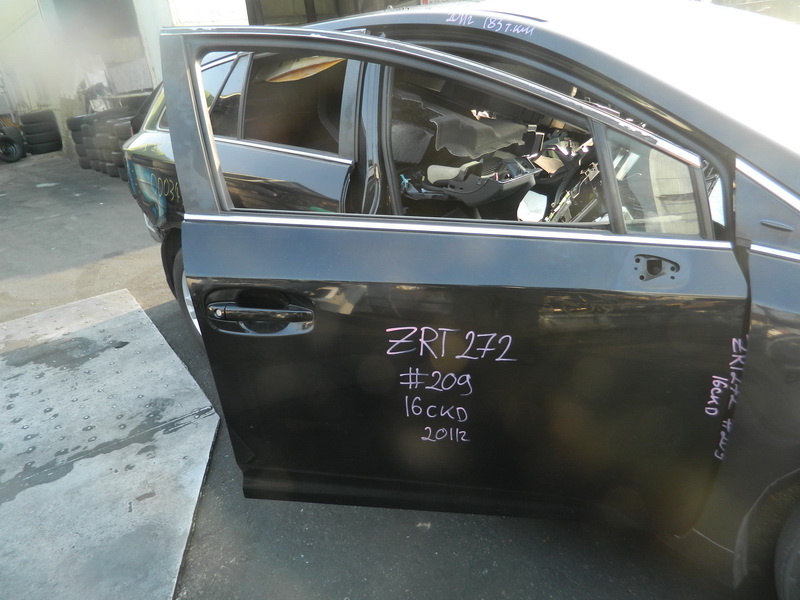 Дверь Toyota Avensis ZRT272