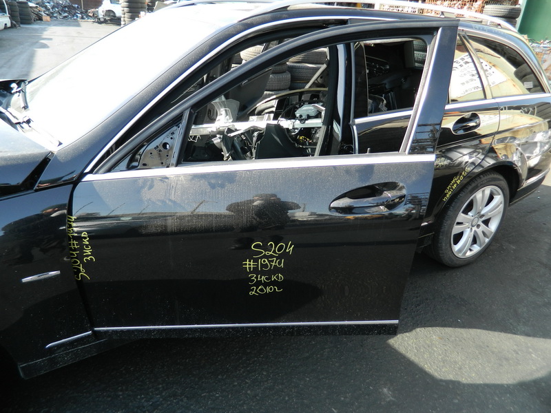 Дверь Mercedes-benz C-class