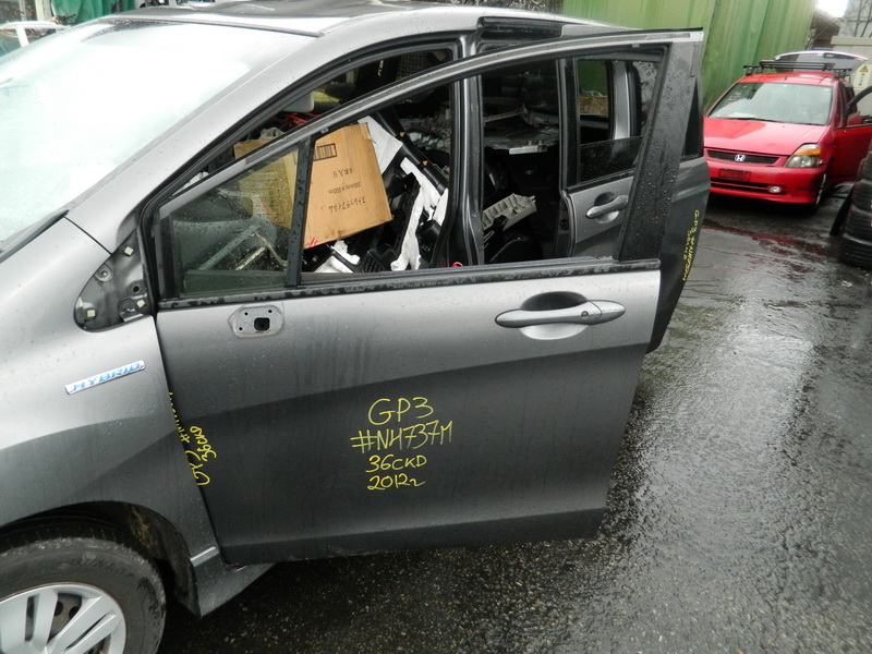 Дверь Honda Freed