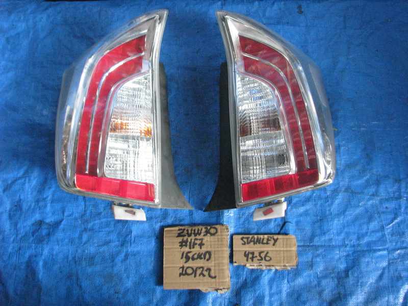 Стоп-сигнал Toyota Prius