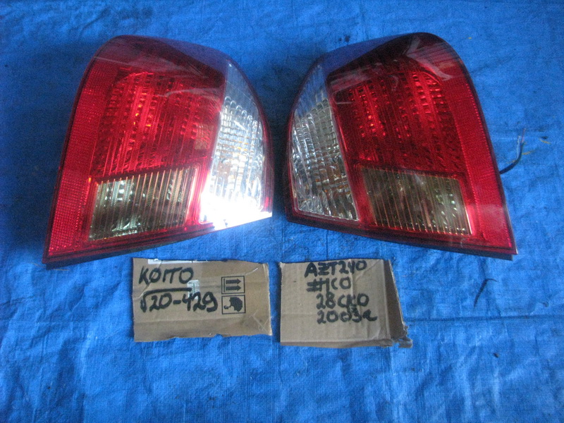 Стоп-сигнал Toyota Premio AZT240