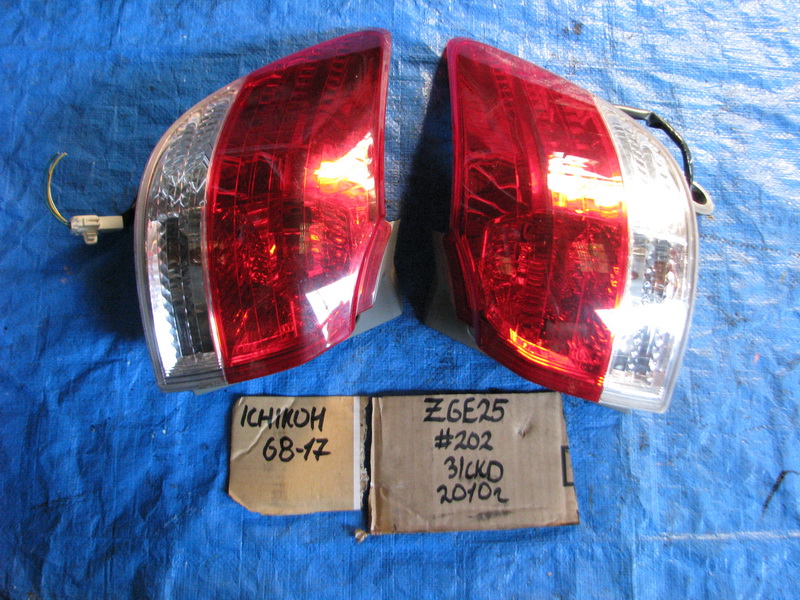 Стоп-сигнал Toyota Wish ZGE25