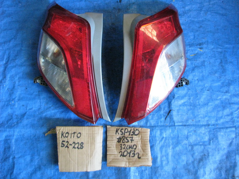 Стоп-сигнал Toyota Vitz