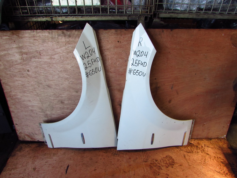 Крыло Mercedes-benz C-class