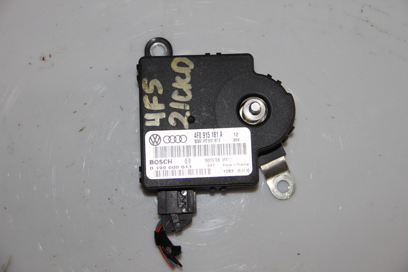 Блок управления аккумулятором Audi A6 4F5