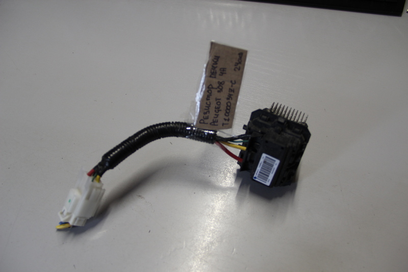 Резистор печки Peugeot 308 4A