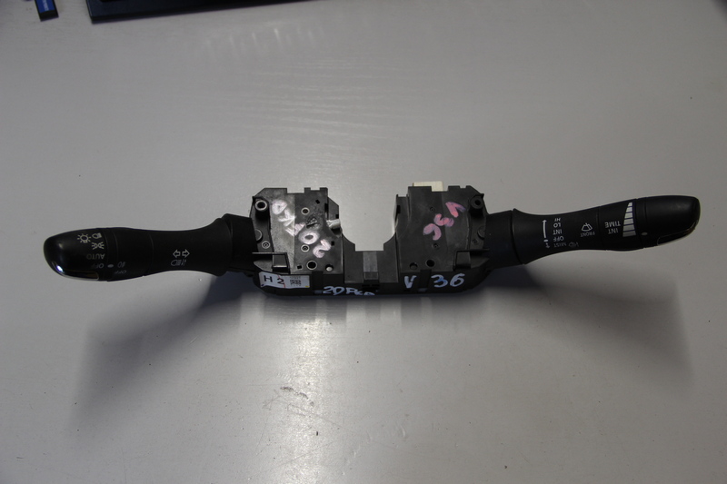 Подрулевой переключатель Nissan Skyline